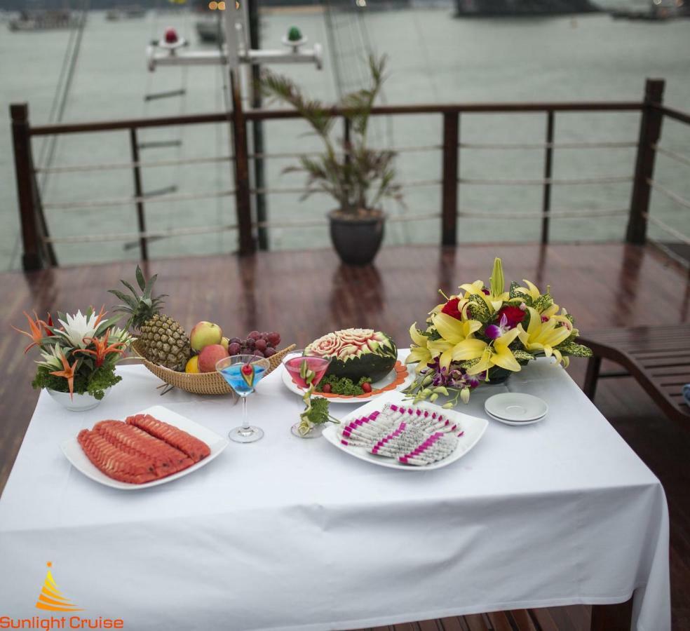 Hotel Legend Cruise Ha Long Exterior foto