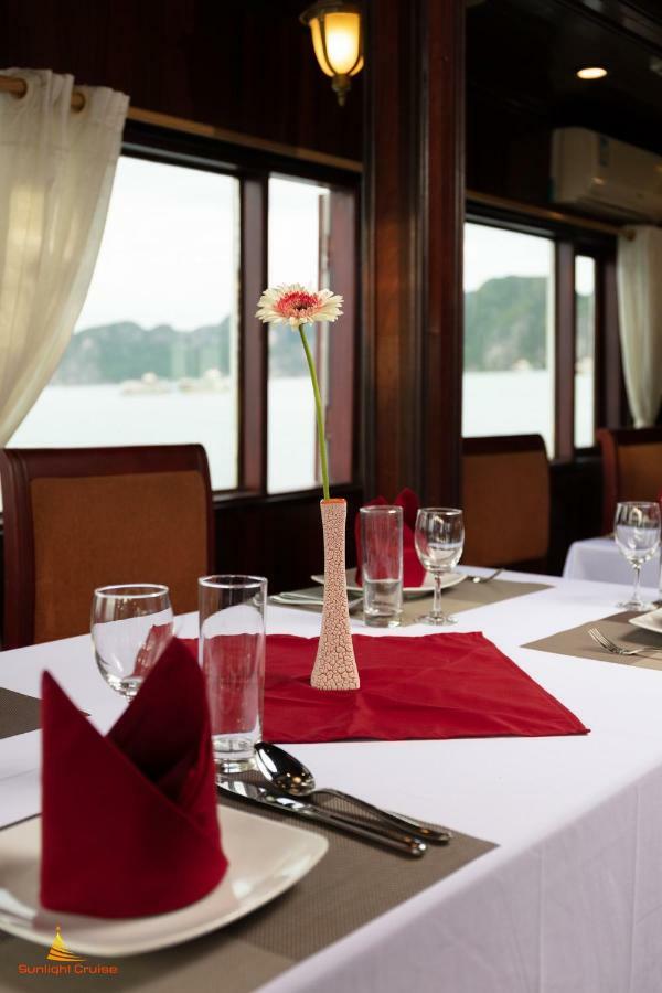 Hotel Legend Cruise Ha Long Exterior foto